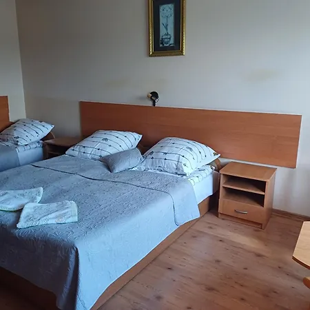 Lantgård Ogrod Scinawka Srednia